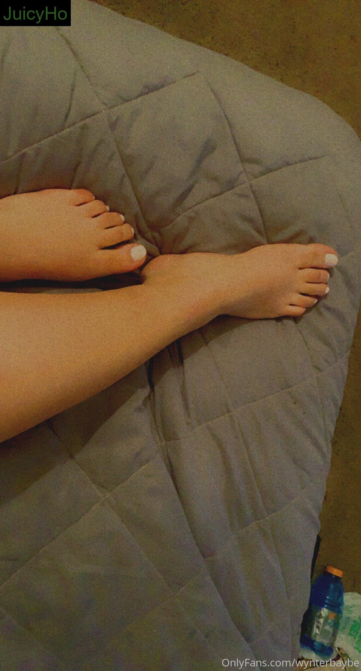 wynterbaybe feet