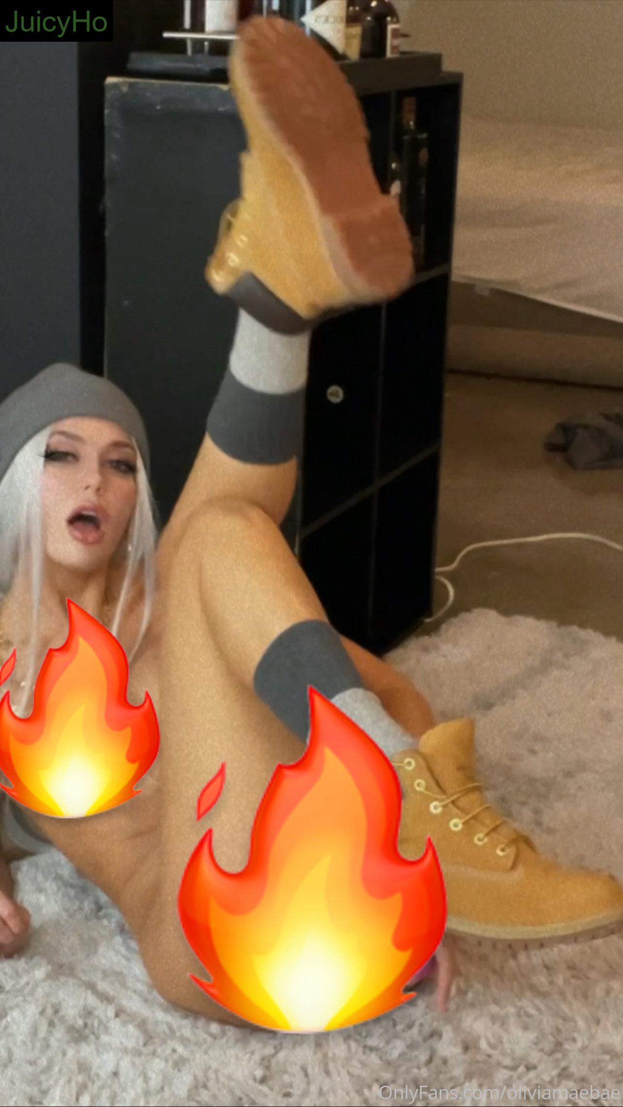 oliviamaebae feet