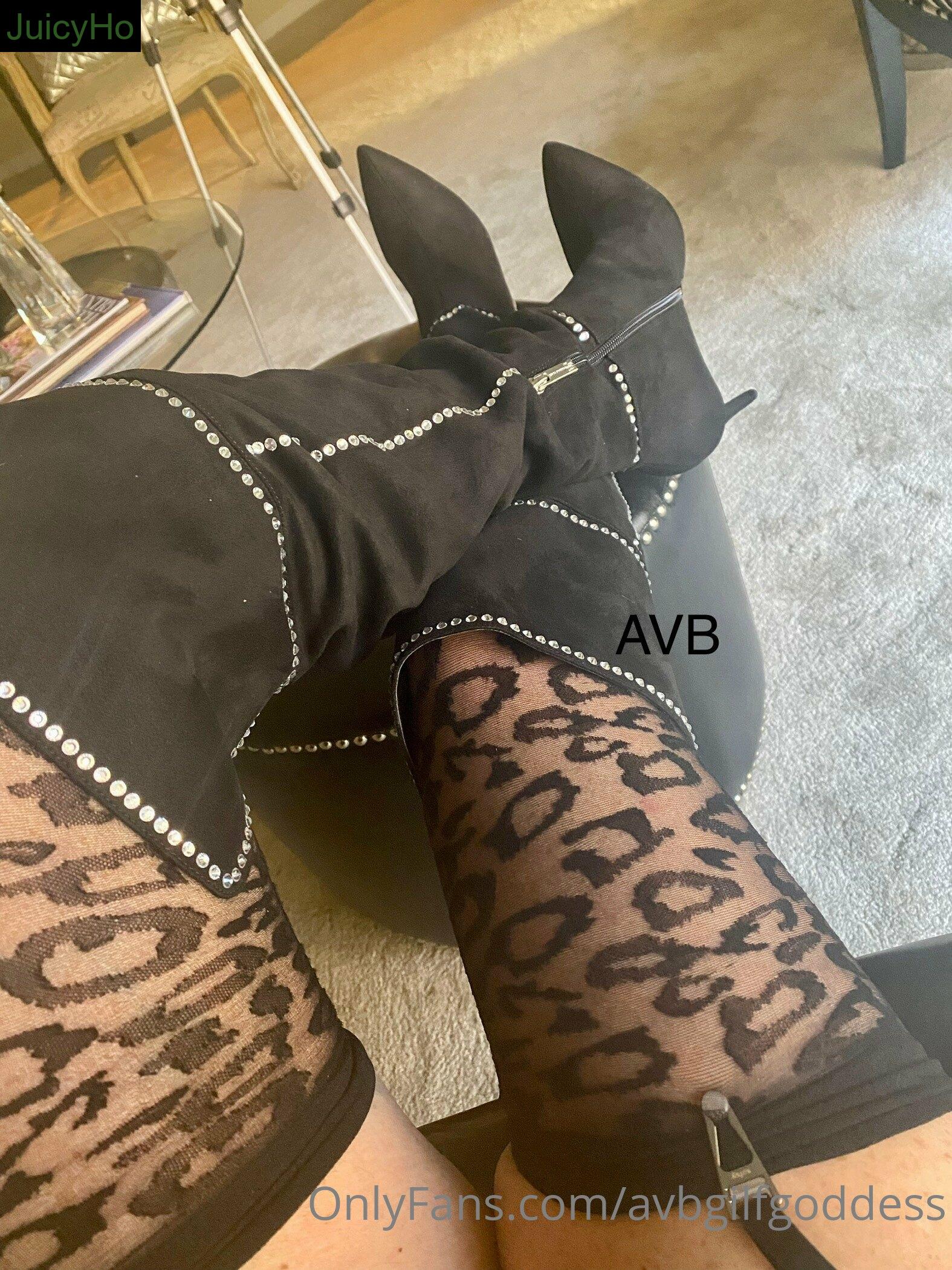 avbgilfgoddess feet