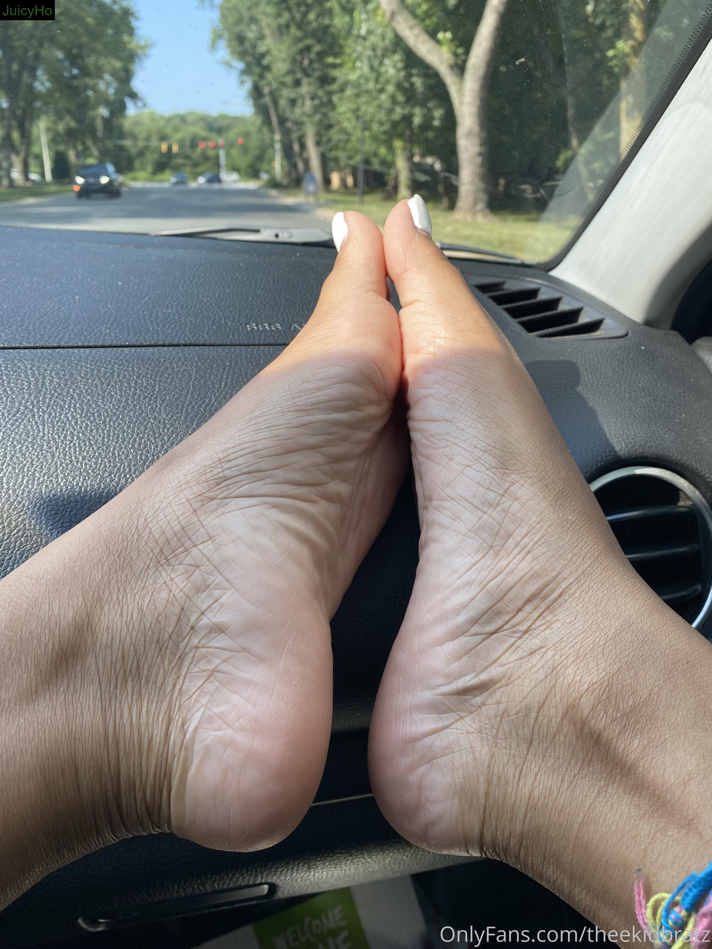 theekidbratz feet