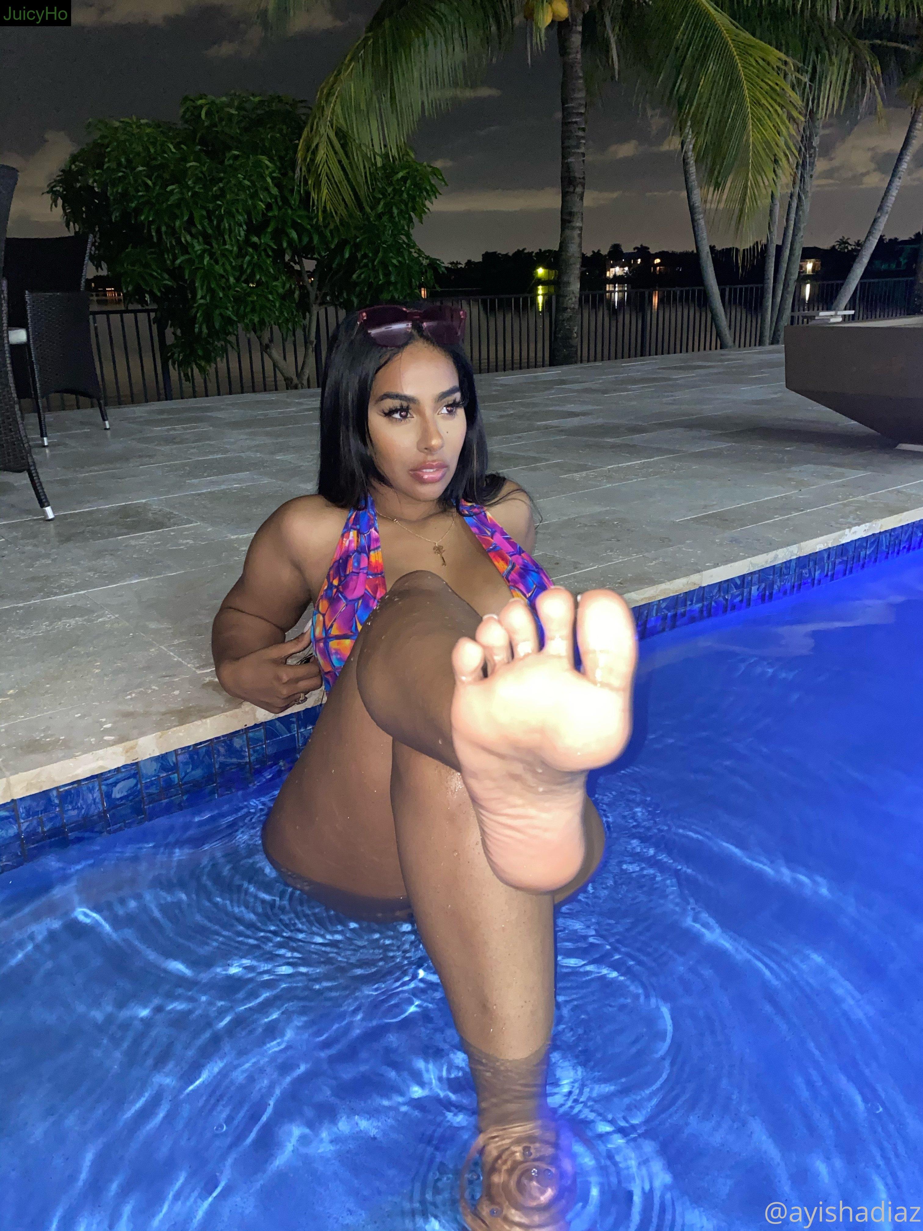 ayishadiaz feet