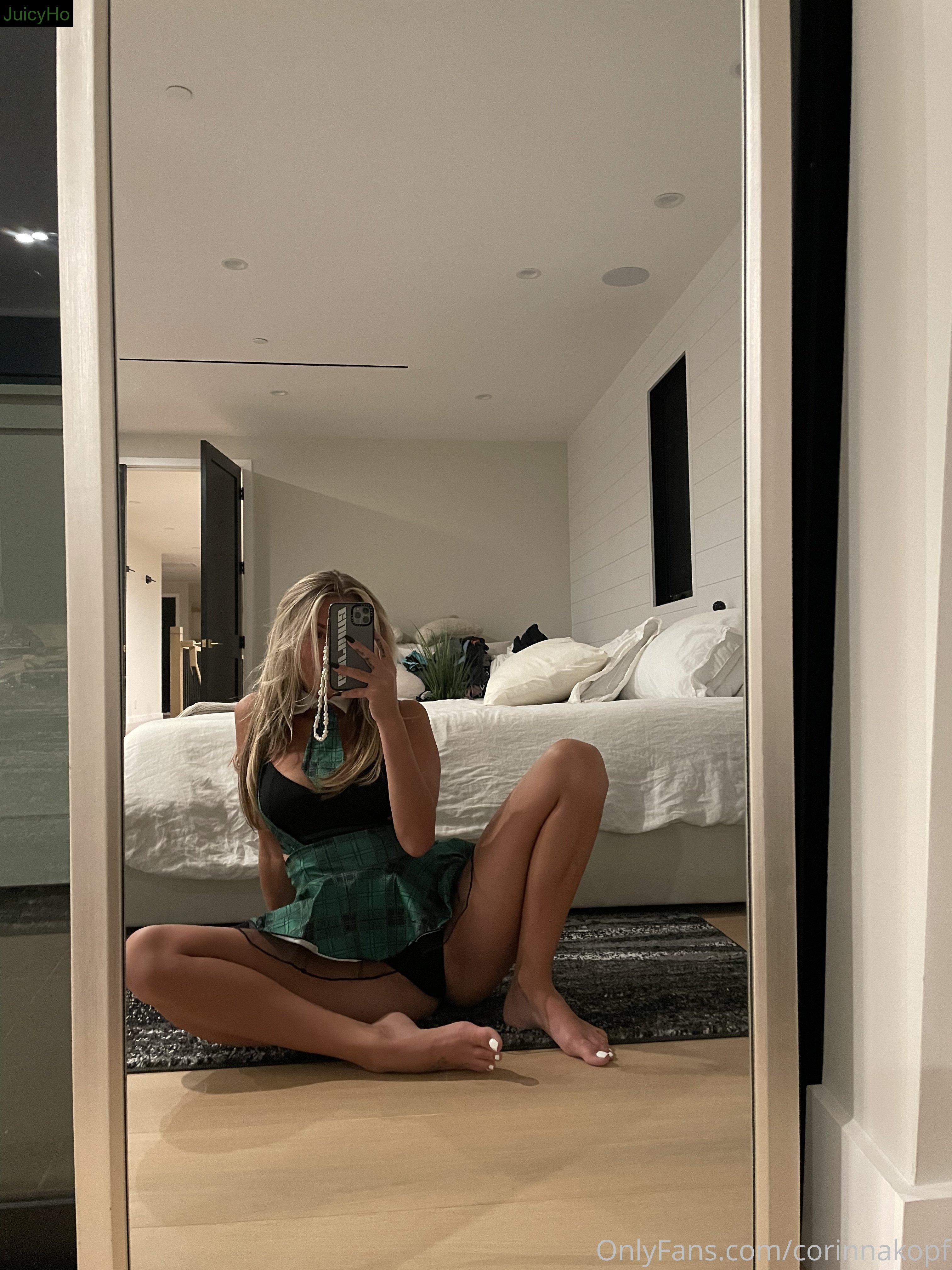 corinnakopf feet