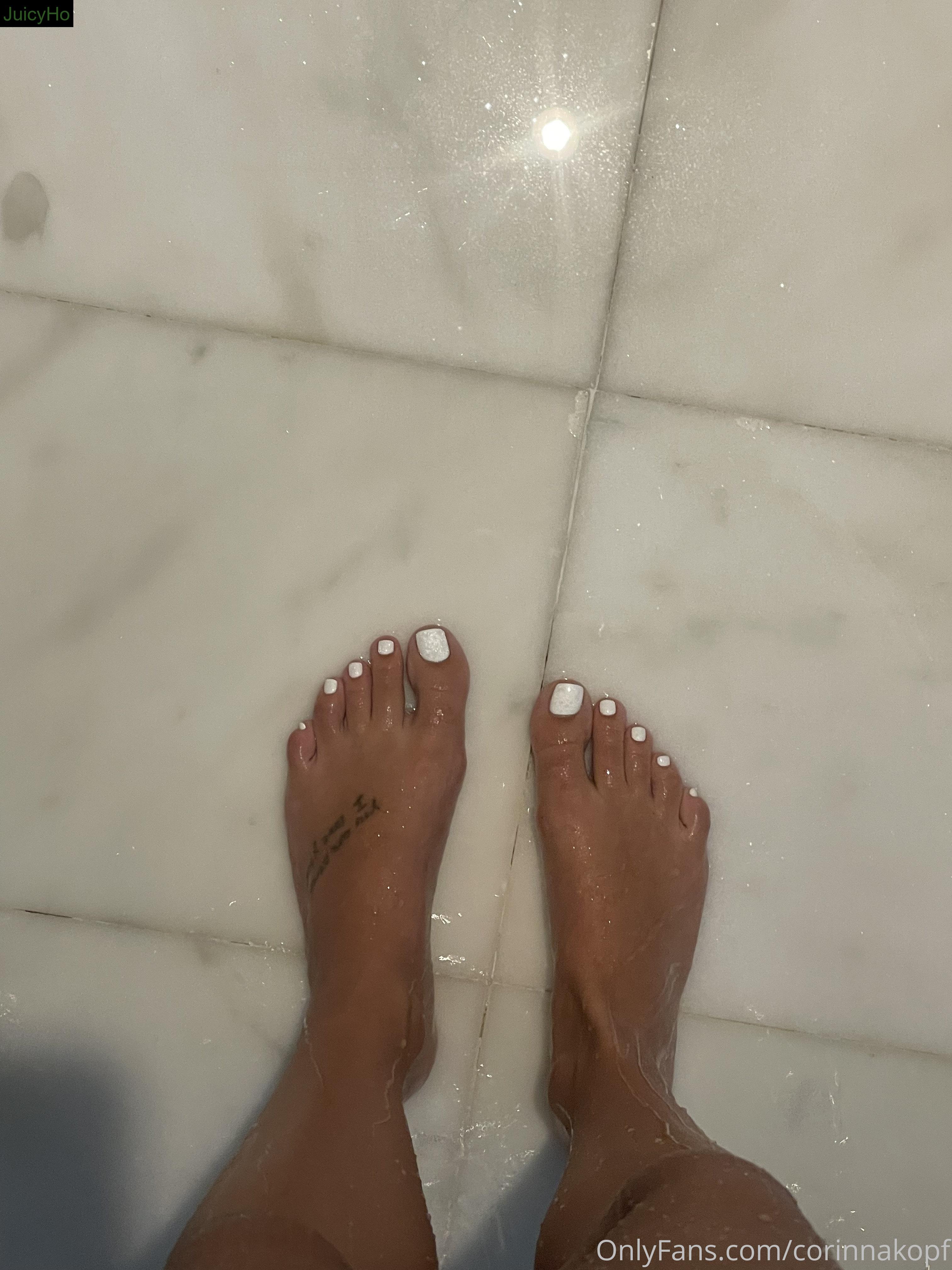 corinnakopf feet