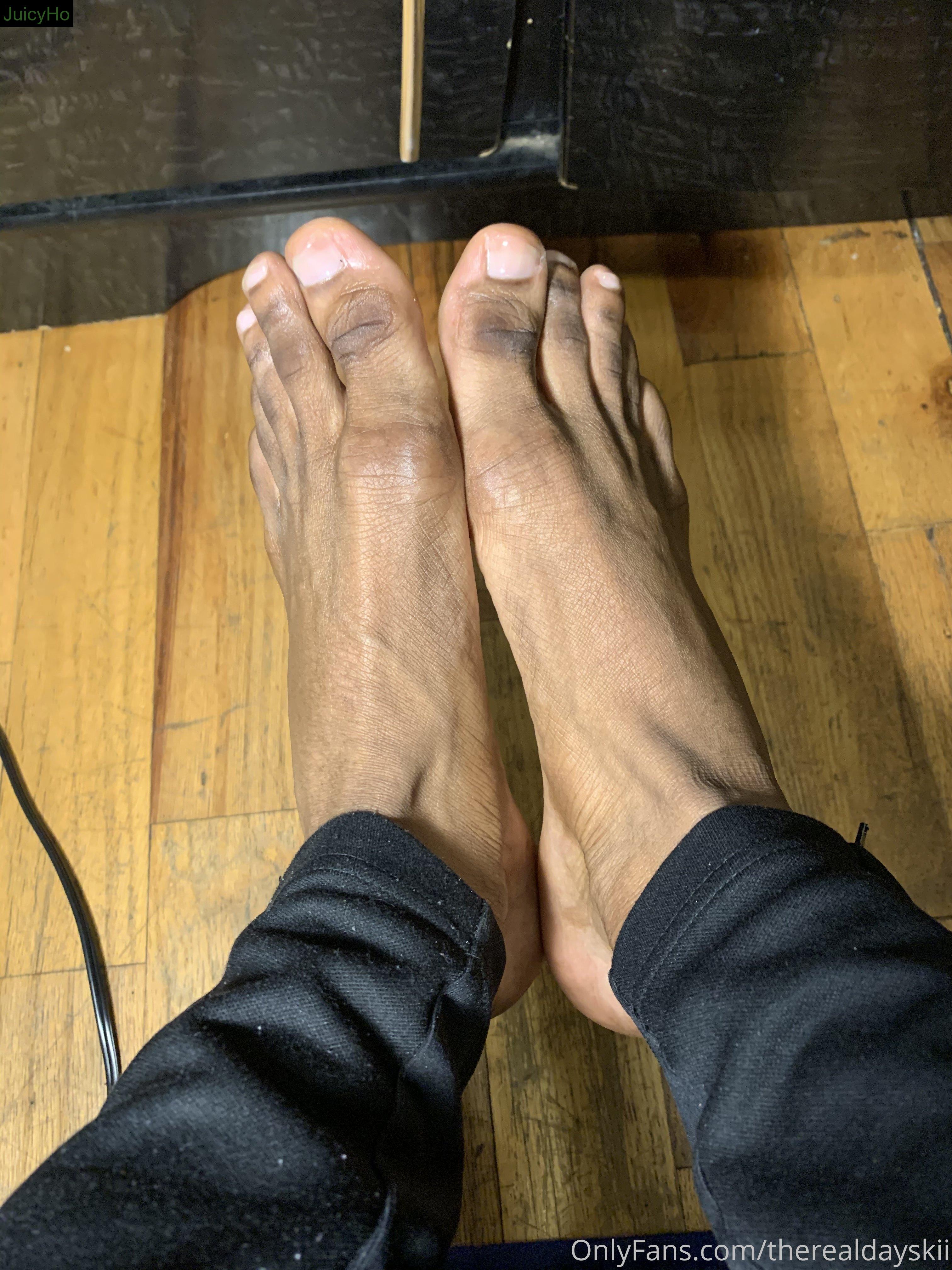 therealdayskii feet