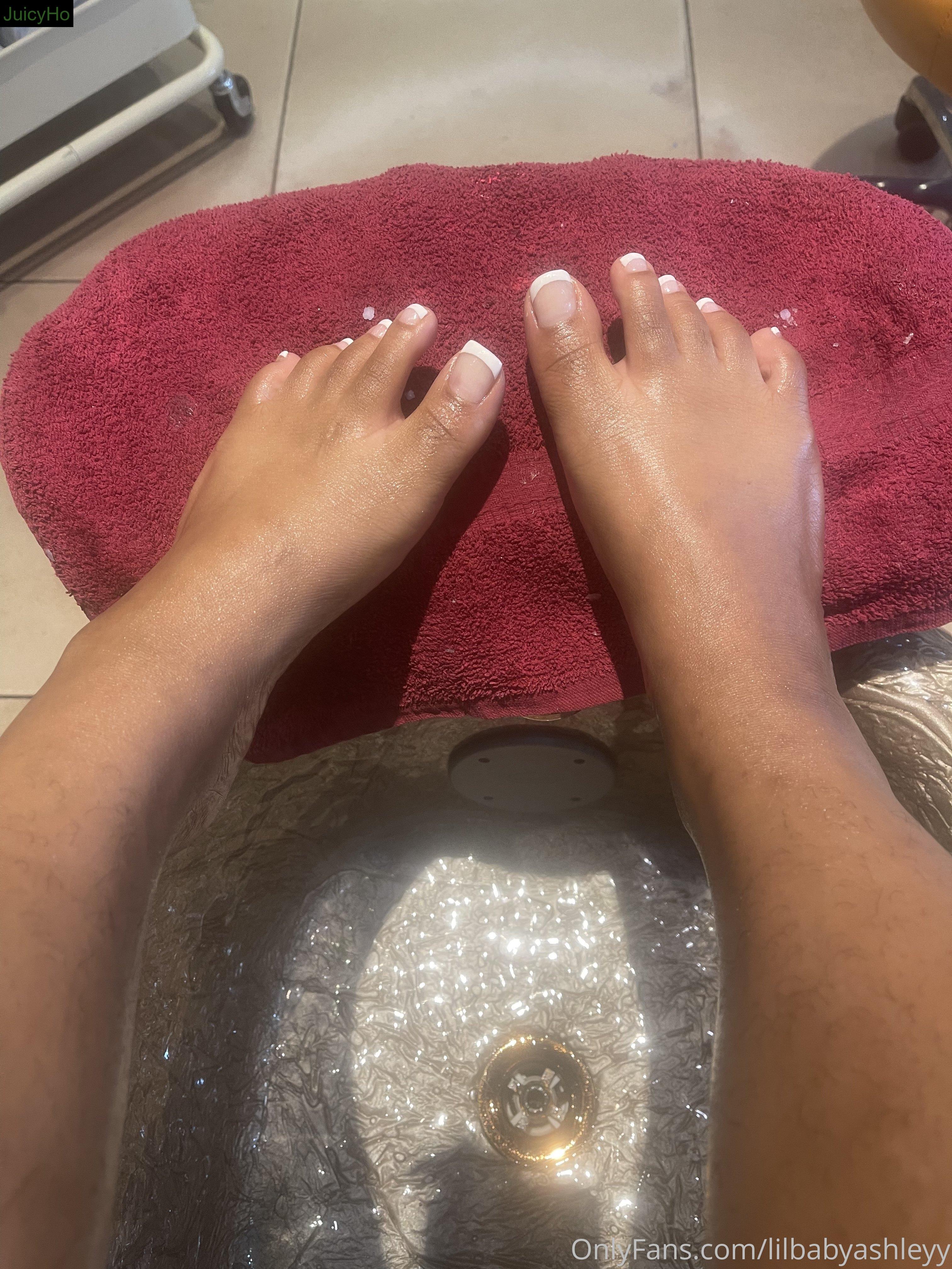 lilbabyashleyy feet