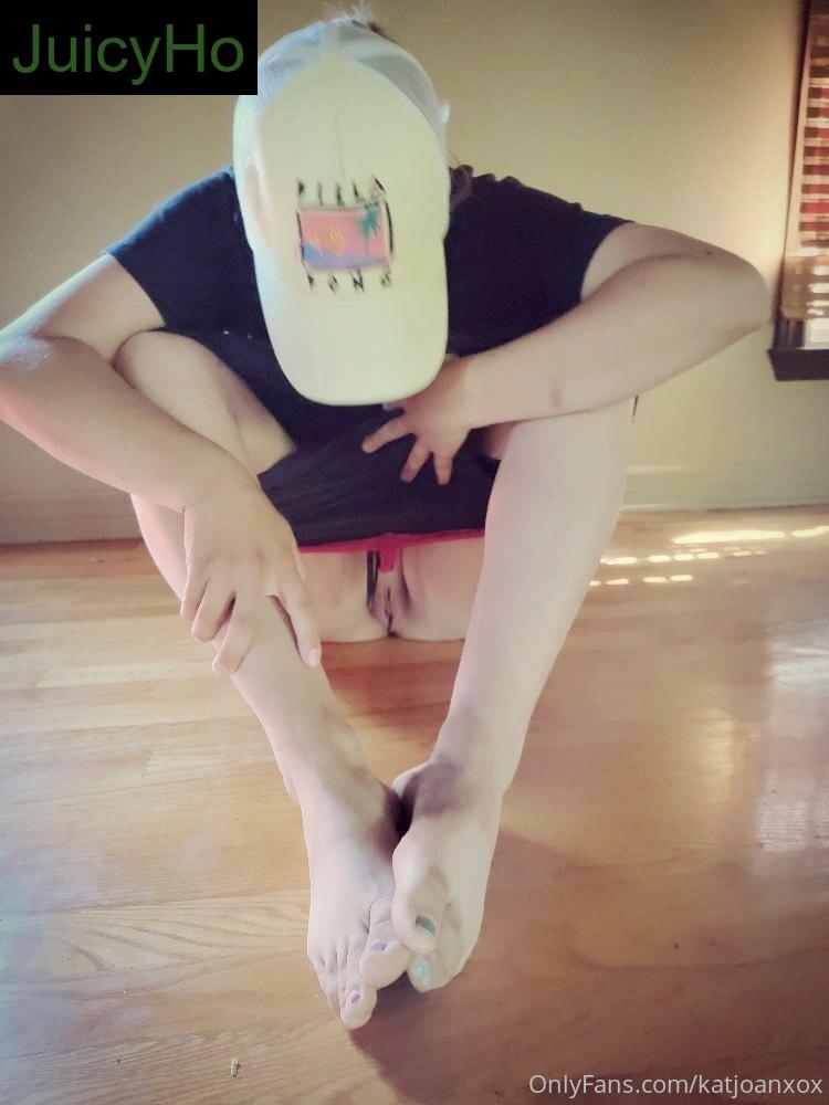 katjoanxox feet